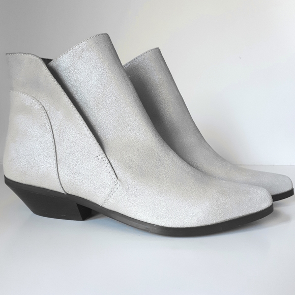 Shelly's London Silver Pointed Slip On Ankle Boot - Picture 2 of 7